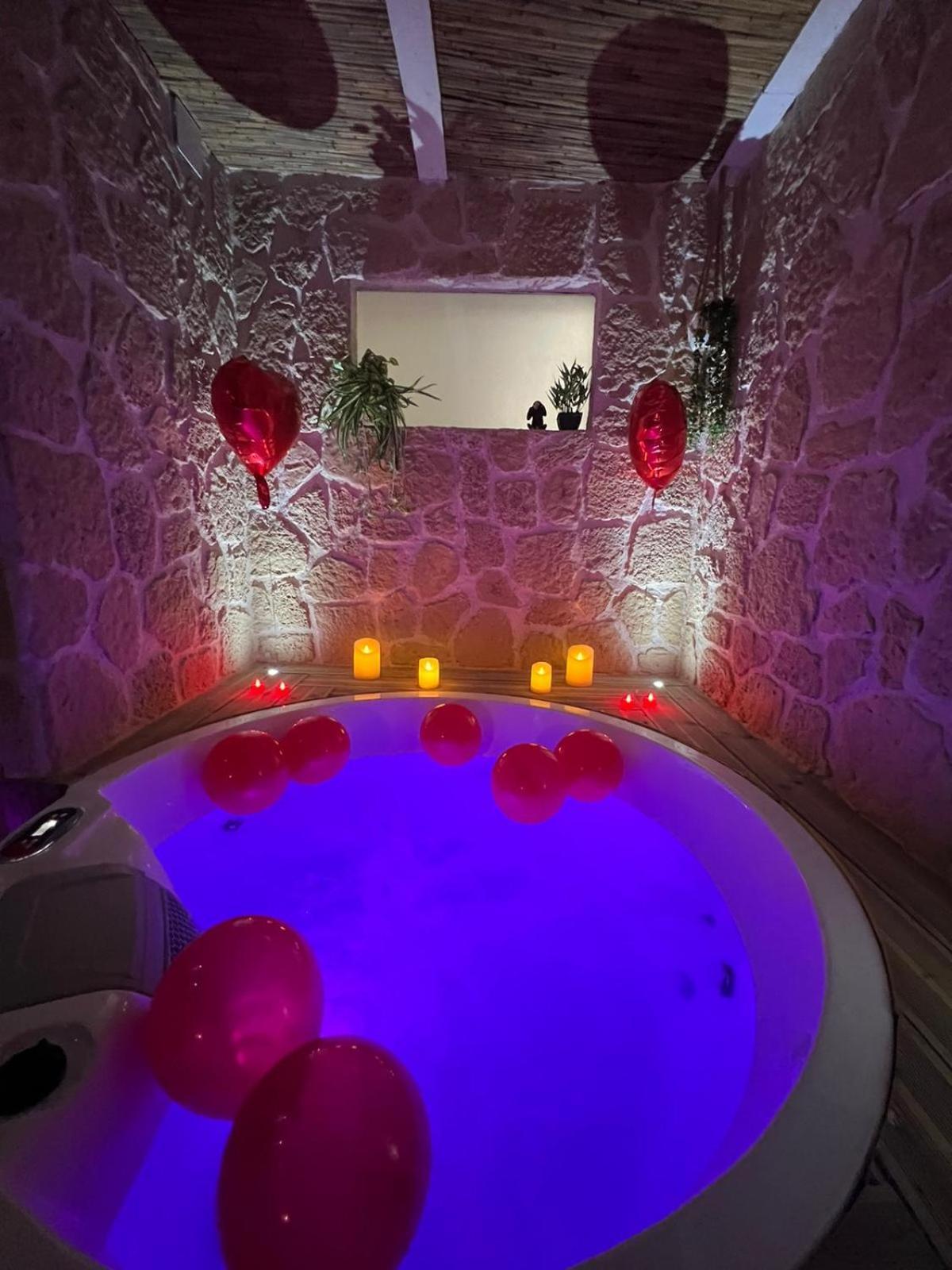 Les Spas De La Mer, Suite & Spa, Love Room, Plein Coeur Du Grau Le Grau-du-Roi Eksteriør billede