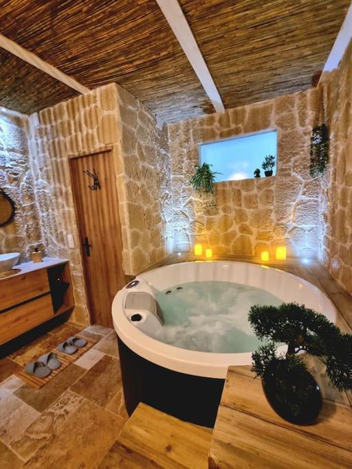 Les Spas De La Mer, Suite & Spa, Love Room, Plein Coeur Du Grau Le Grau-du-Roi Eksteriør billede